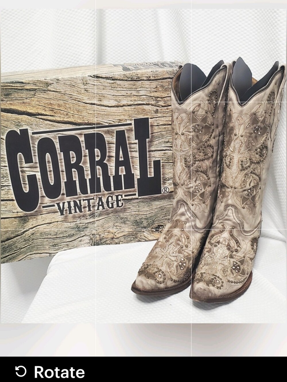 BRAND NEW Corral Cowgirl Boots - 8